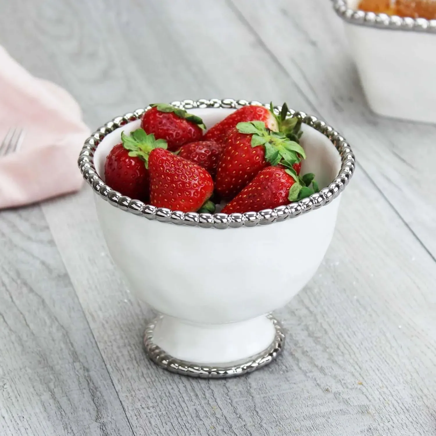 argentinian_salerno_small_footed_bowl_1-1.webp Argentinian Salerno Small Footed Bowl>Roger's Gardens Online